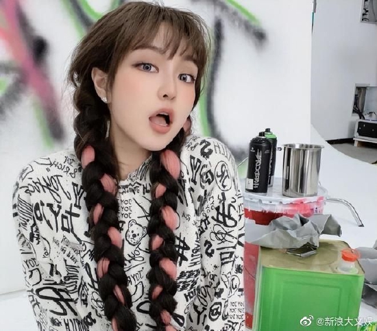 周扬青再回应整容质疑 感谢网友善良有爱的鼓励