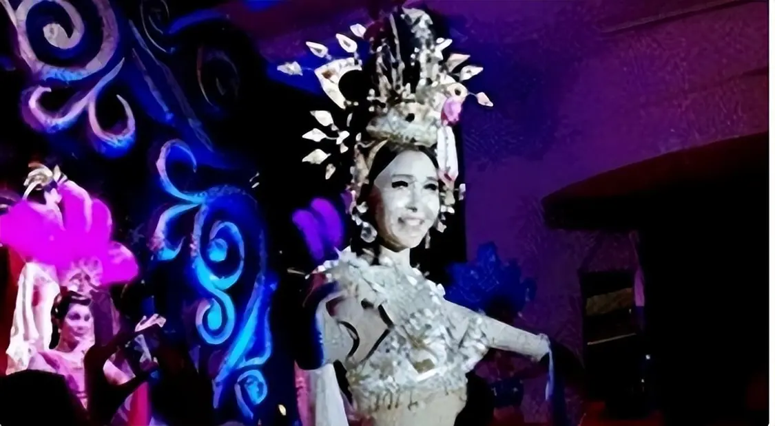 8年前，那个娶了泰国“最美人妖”的北京男子，现在后悔了吗？