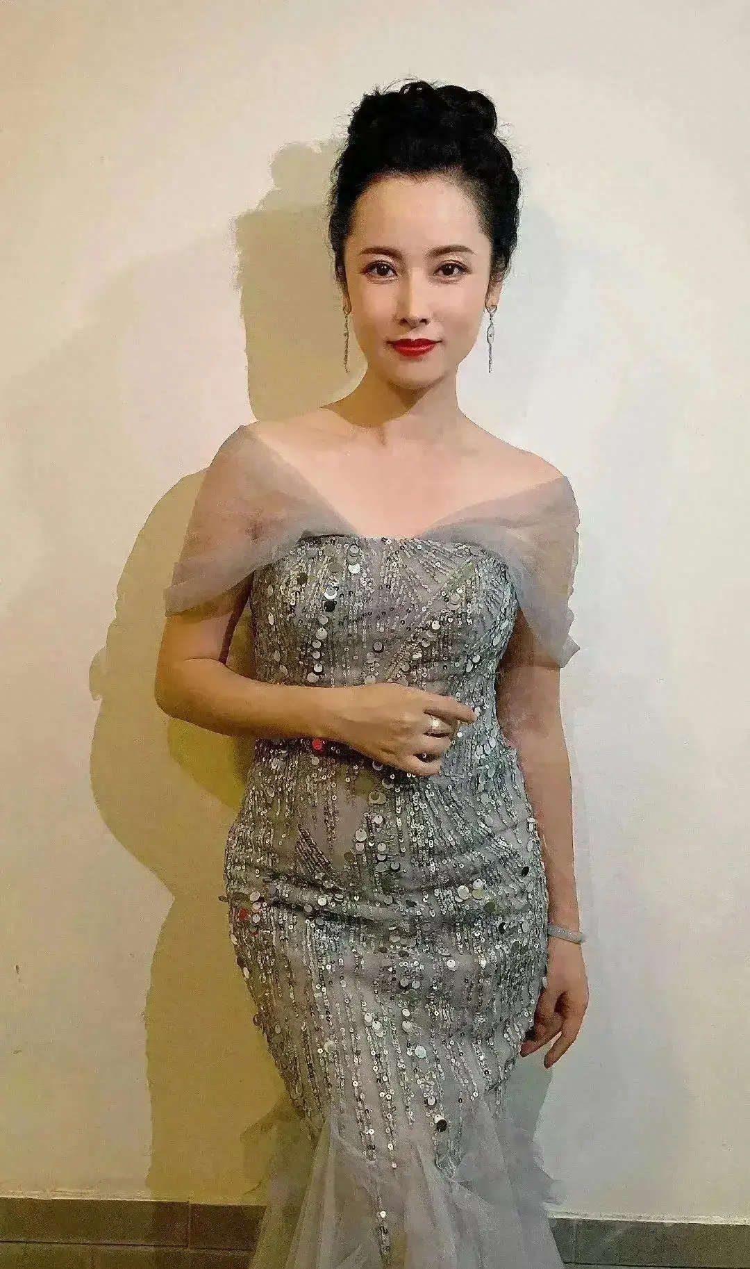 与田亮离婚后，独自陪儿子长大，如今苦尽甘来