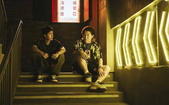 黄渤称王一博是个内秀的人 不想被票房完全捆绑