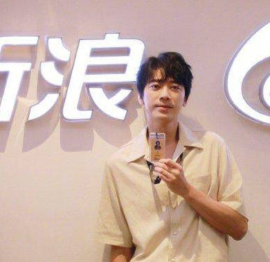 苏见信谈披荆斩棘初舞台：我的爱很长我的爱很狂