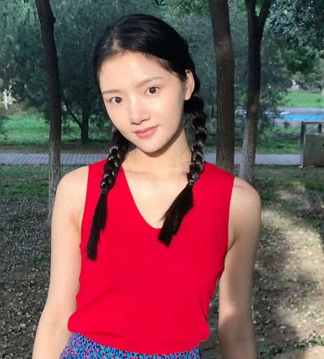 原创            女明星任敏恋情疑曝光，曾经说演员可以谈恋爱，因颜值争议大