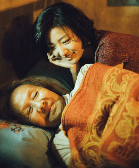 女神扎堆，年度最佳！这段“脚踩两只船”的感情看哭无数人！