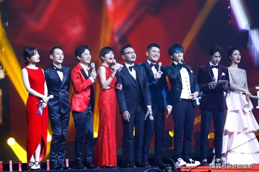 原创            2024跨年演唱会阵容曝光，四大卫视各出奇招，湖南台热度高