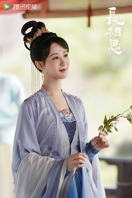 原创            《长相思》定档，杨紫张晚意主演，古装偶像剧，虐恋加玄幻