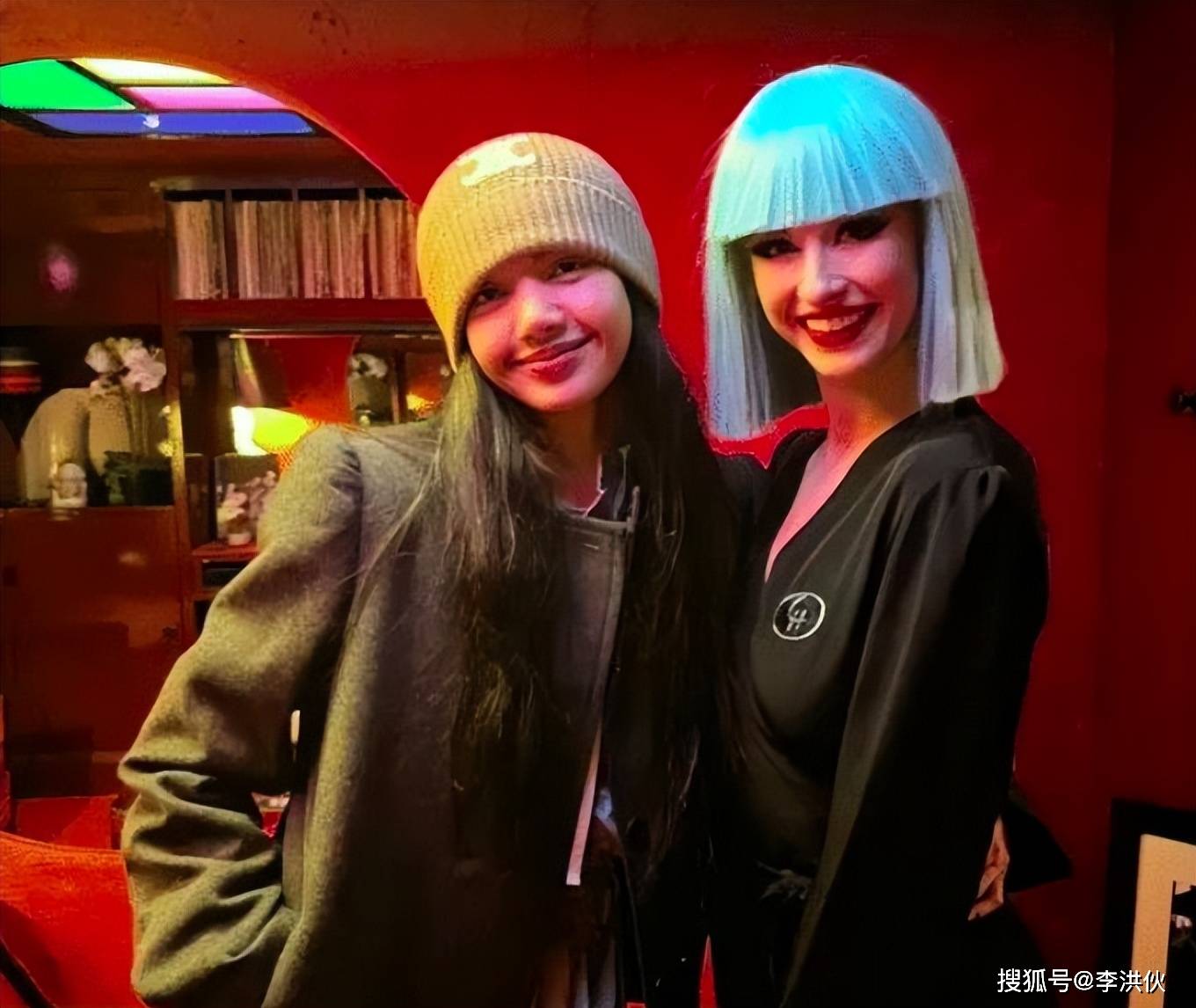 原创            杨颖张嘉倪惹争议，观看Lisa疯马秀被全网骂，坏榜样明显被人抵制