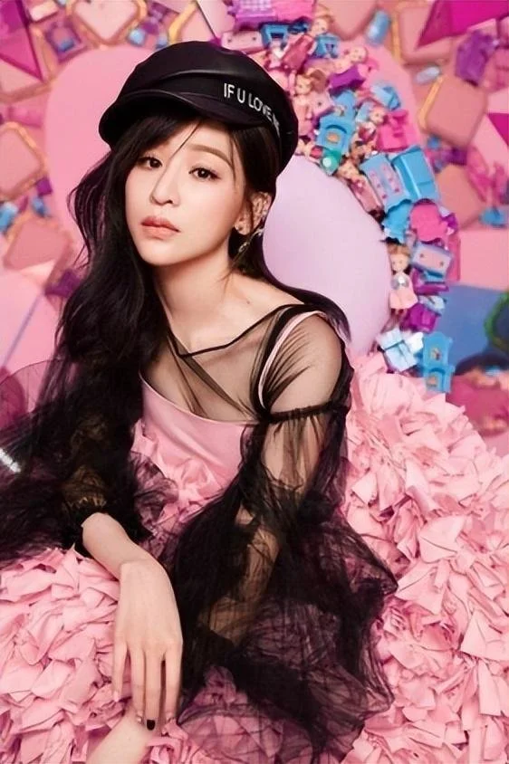 刘晓庆赵雅芝生图，这一次，“不老女神们”被撕开了“真面目”