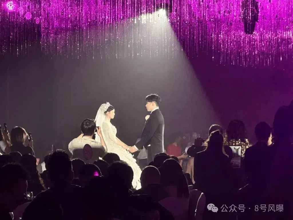豪华婚礼大咖云集，王子和公主的故事照进现实？