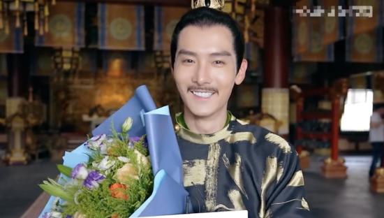 盛一伦回应都演爹了：是一种全新的体验
