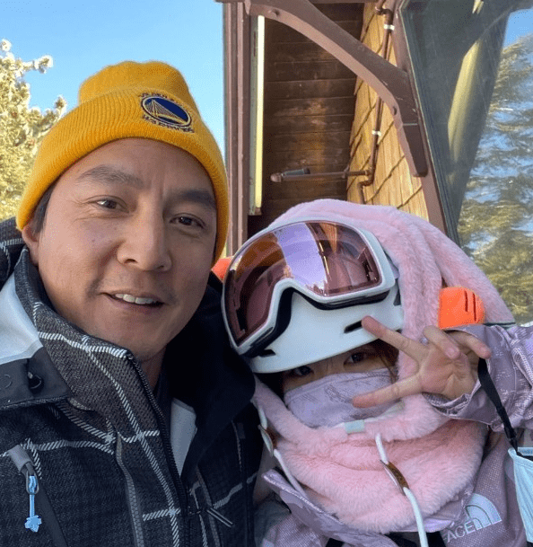 原创            吴彦祖停工4年复出受访，自嘲是过气艺人，常被10岁女儿取笑