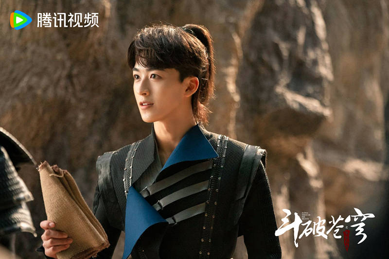 原创            《斗破苍穹之少年归来》定档，何洛洛丁笑滢主演，爽剧，斗天斗地