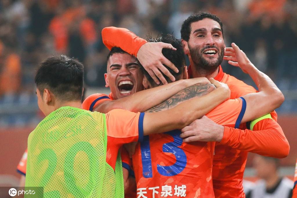 原创
            足协杯-姜祥佑失点 泰山点球大战6-5淘汰国安进四强