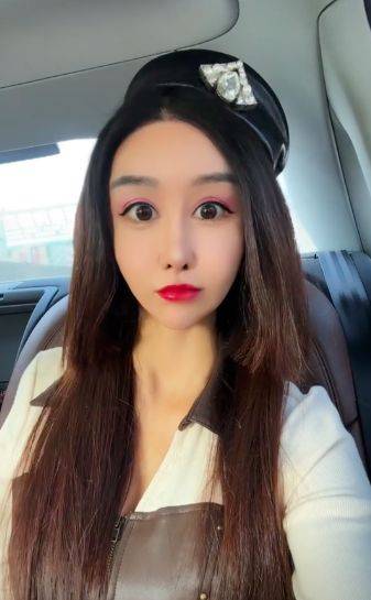 原创            金美娜新剧终于播出，一脸硅胶相，演技尴上天，一集30秒都是笑点