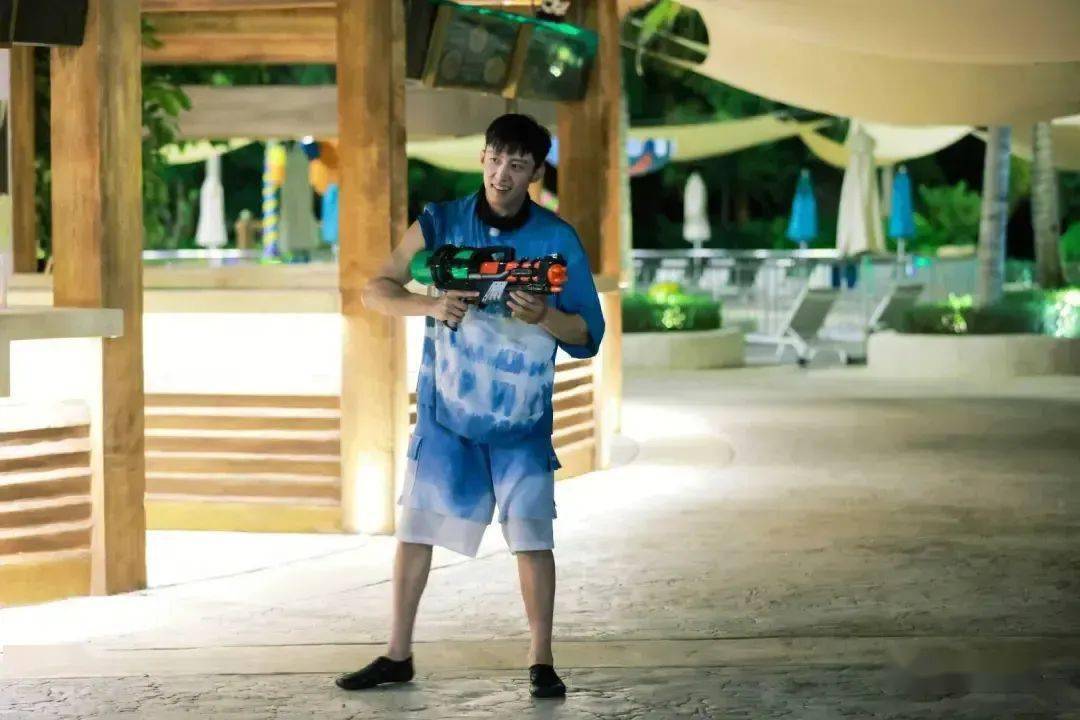 【2023.9.28】周星驰新电影《女足》？《极限挑战》黄景瑜？魏哲鸣徐璐？吴青峰批评歌迷？大张伟场演唱会乱？