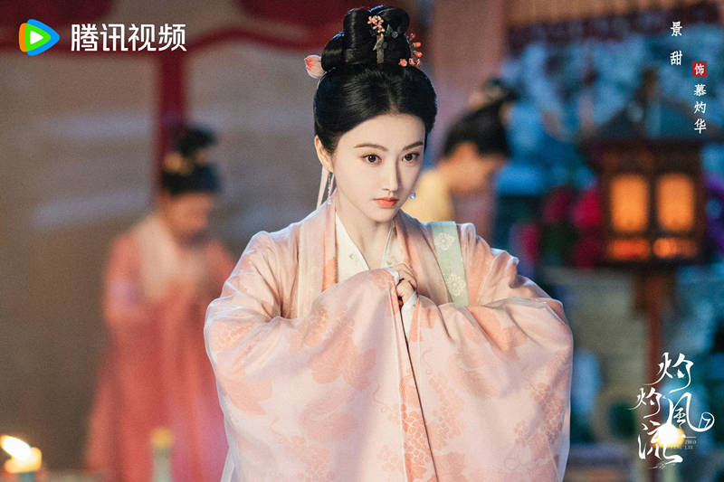 原创            《灼灼风流》首播，服化道好，故事差，景甜冯绍峰缺少表演默契