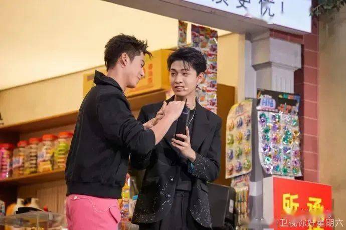【2023.10.5】肖战和身边的工作人员？杨颖看秀的事？李一桐资源井喷？横店群演可以赚到钱？王鹤棣和秦霄贤私下关系？