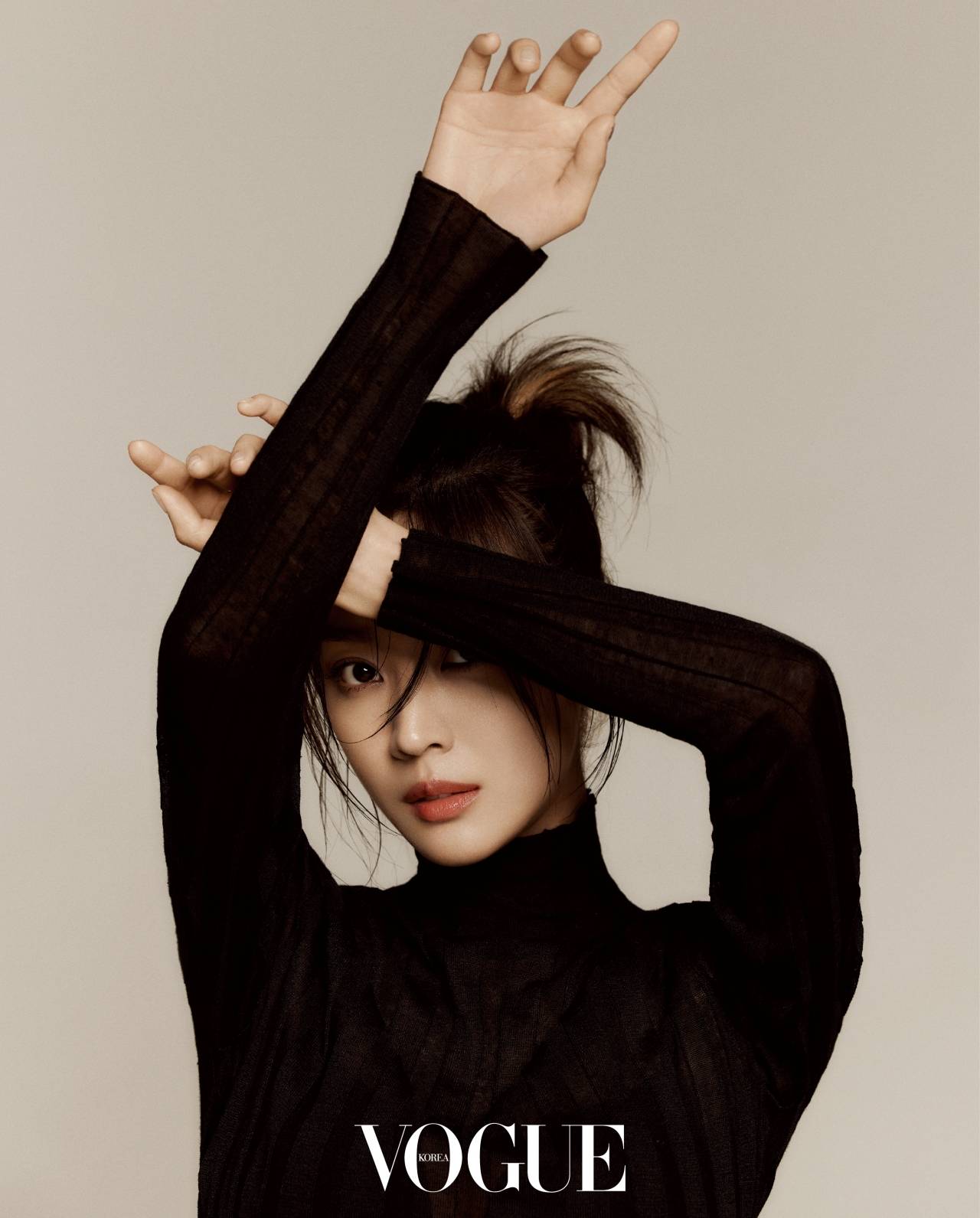 韩国女演员曹宝儿《VOGUE》杂志公开 随意Pose自带高级感