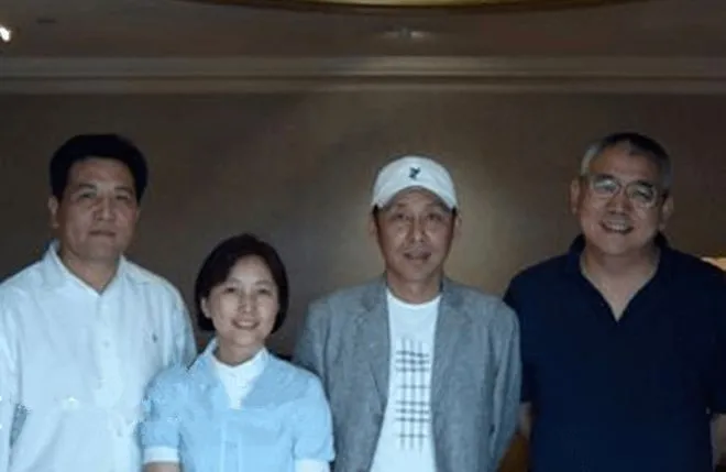 陈道明与妻子恩爱40年，妻子曾是央视主播，女儿嫁给肖战的经纪人