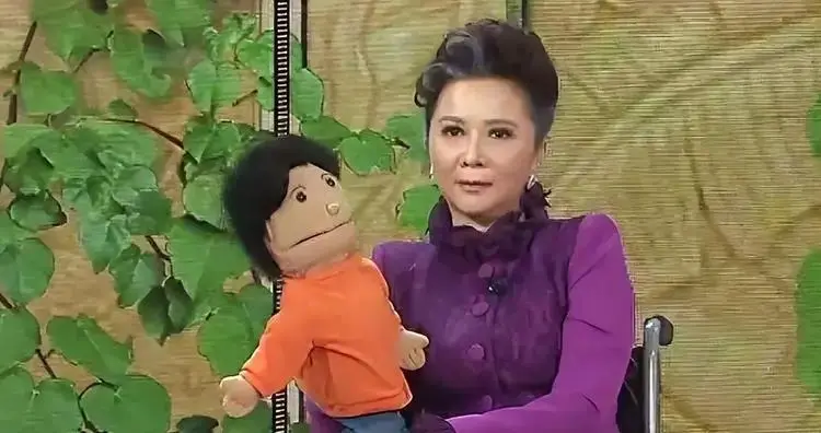 原来他就是蔡明儿子！隐瞒37年不公开，是蔡明的骄傲更是最大心病