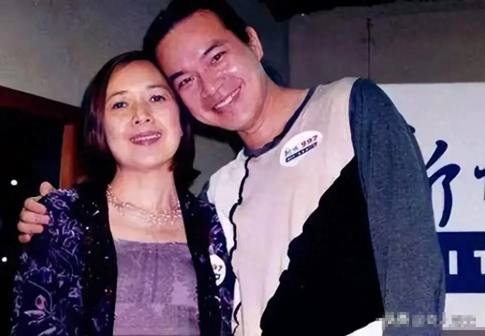 他曾是著名主持，富婆包养10年后精神失常，60岁看破红尘出家修佛