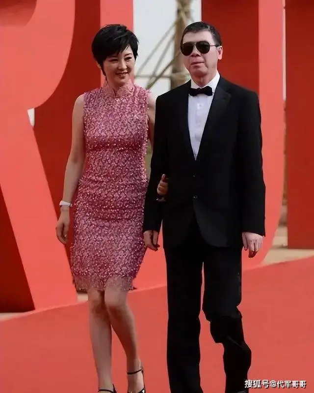 登上春晚的10对明星夫妻，有人离婚收场，有人遭人唾弃，有人让人怀念