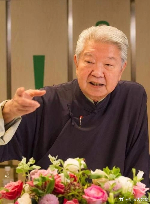 蔡澜不慎摔碎股颈骨 透露目前在医院休养