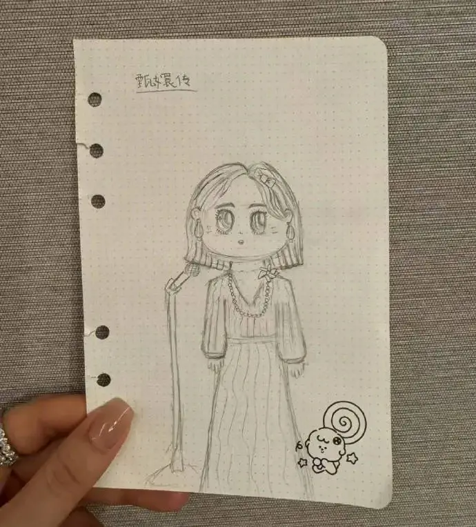 孙俪晒女儿为自己画的肖像