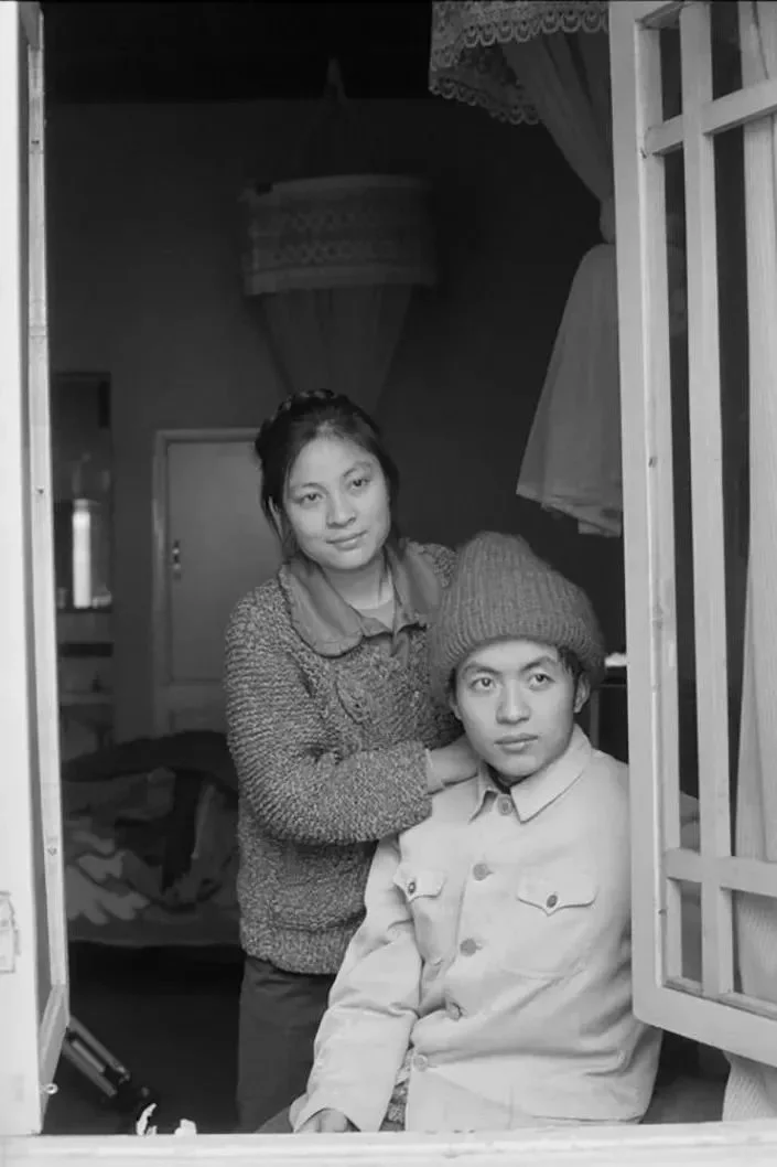 嫁给诗人，她毁了
