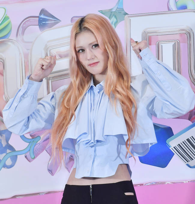 SOMI称希望IOI在MAMA重组 WANNA·ONE已经进行舞台