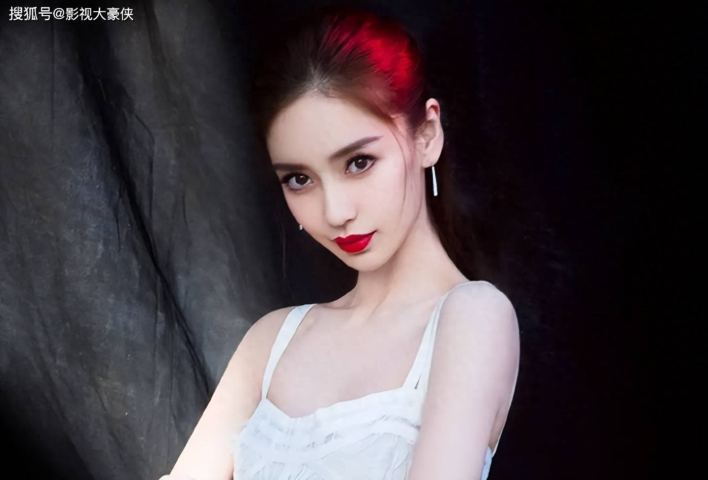 原创            反转？疯马秀否认杨颖到现场看秀，还顺便发邀请：期待她的到来