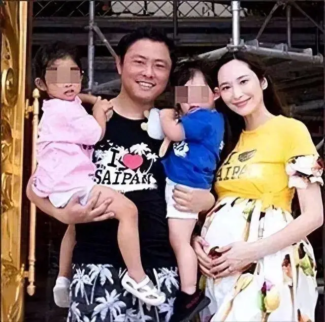 曝纪晓波将吴佩慈名下13亿房产全部抵押，处于“失联”状态