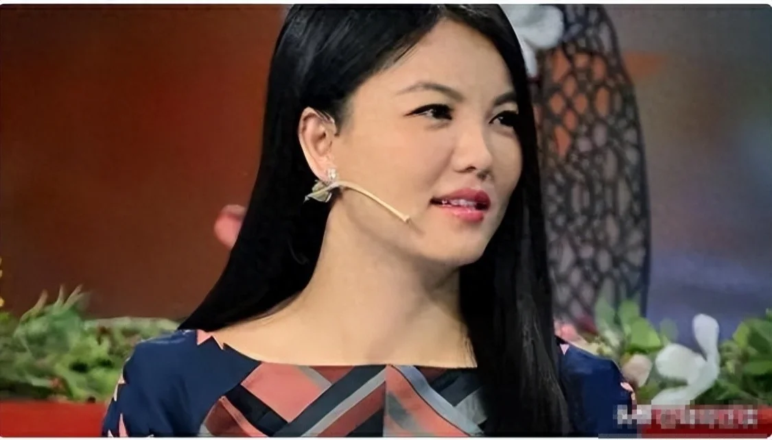 深扒李湘，才知道她为什么这么有钱，原来她的钱竟来自这些地方