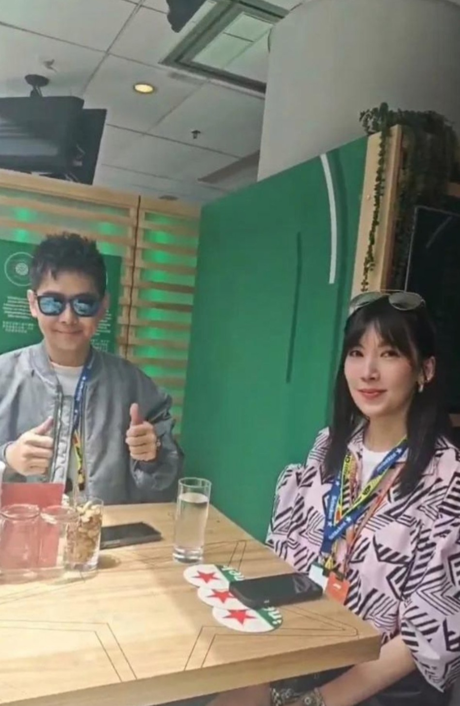 网友偶遇林志颖夫妇用餐 两人状态极佳甜蜜恩爱